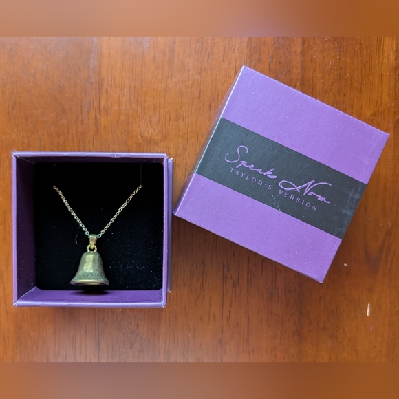 Taylor Swift Jewelry - Taylor Swift Official Speak Now TV Bell Necklace NIB, Never Worn